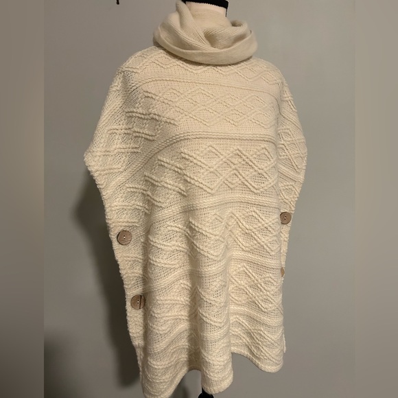 BOHO Ultra Soft Women's Patterned Knit Turtleneck Pullover Poncho SZ OSFM - Picture 9 of 9